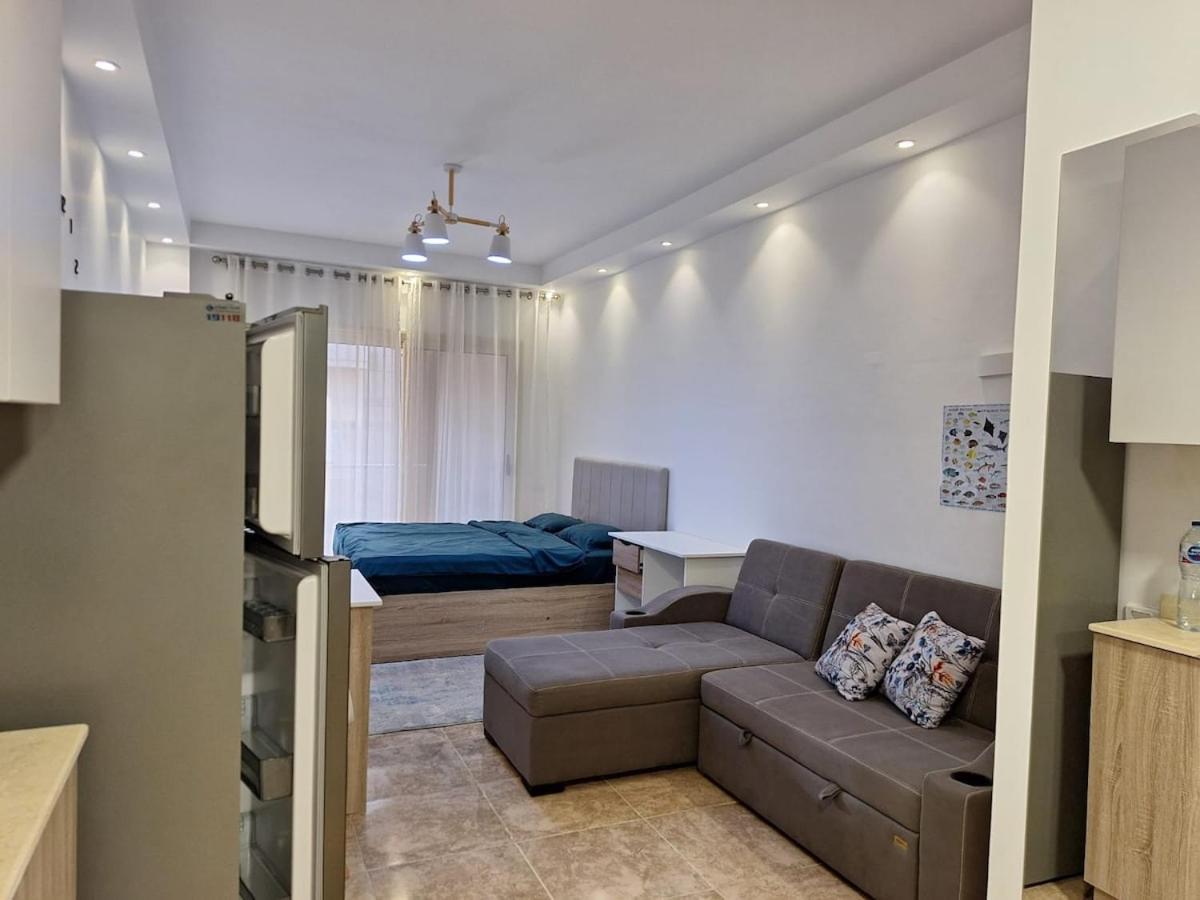 Florenza Khamsin, I415-b Apartment