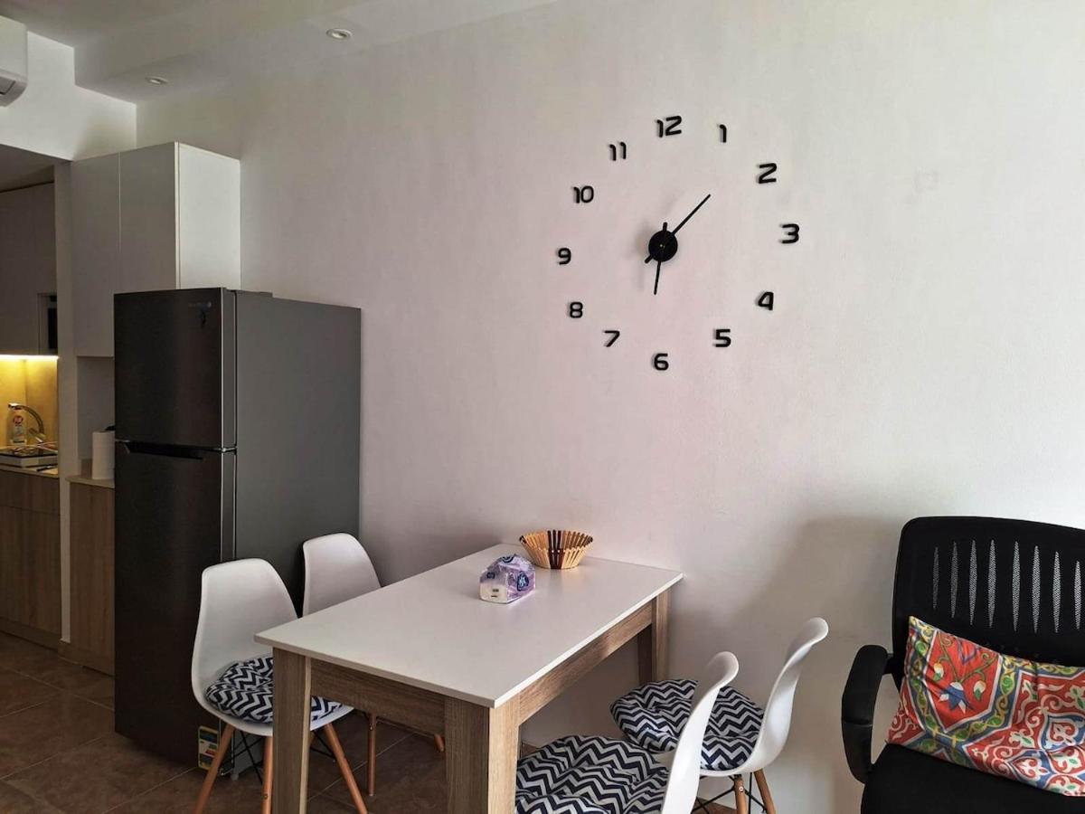 Florenza Khamsin, I415-b Apartment *
